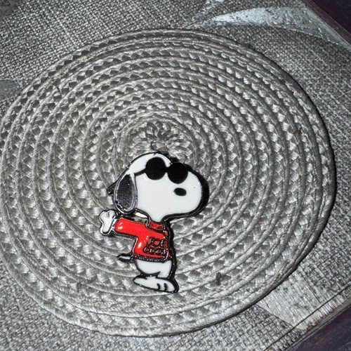Snoopy red joe cool pin - red,